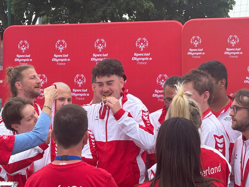 Siegerehrung bei den Special Olympics in Frankreich