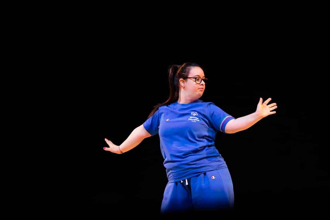 Ballerina sul palco durante l’esibizione